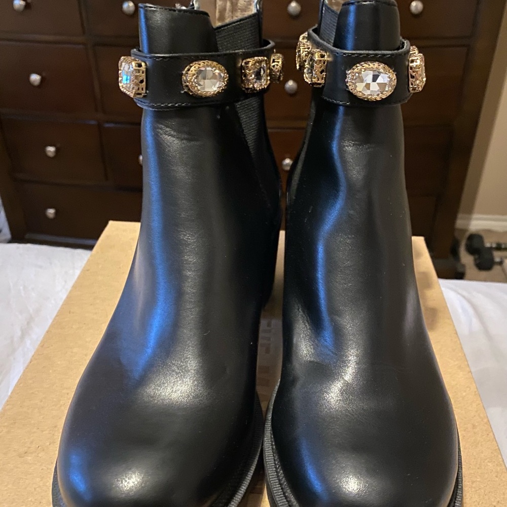 Steve Madden amulet boots